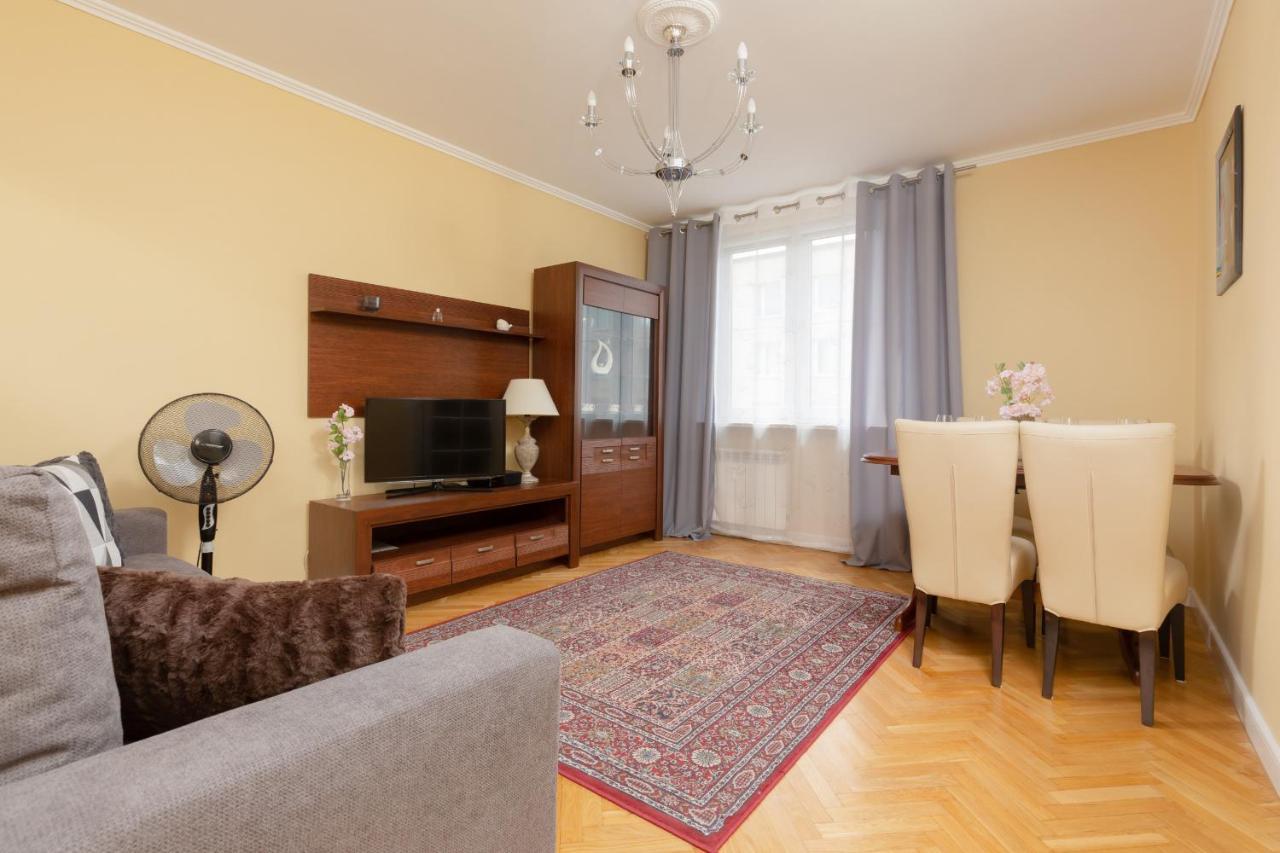 Miodowa Apartment Krasinski Garden Warsaw By Noclegi Renters المظهر الخارجي الصورة