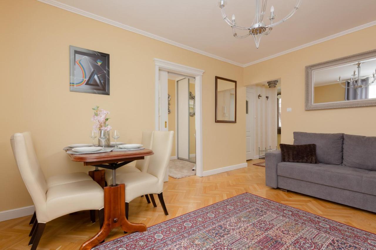 Miodowa Apartment Krasinski Garden Warsaw By Noclegi Renters المظهر الخارجي الصورة