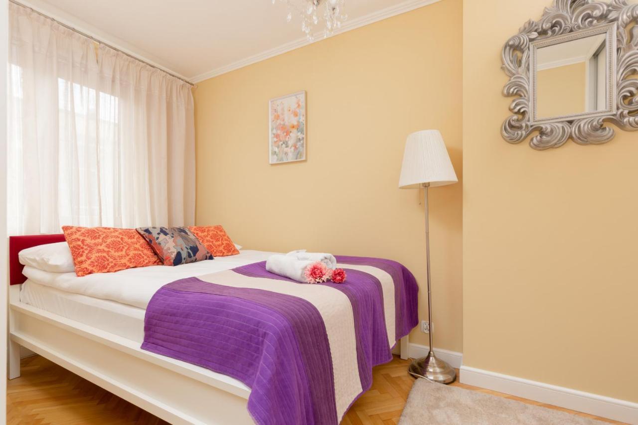 Miodowa Apartment Krasinski Garden Warsaw By Noclegi Renters المظهر الخارجي الصورة
