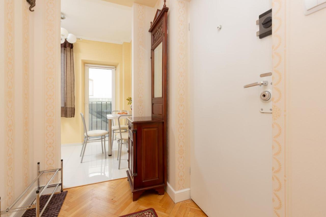 Miodowa Apartment Krasinski Garden Warsaw By Noclegi Renters المظهر الخارجي الصورة